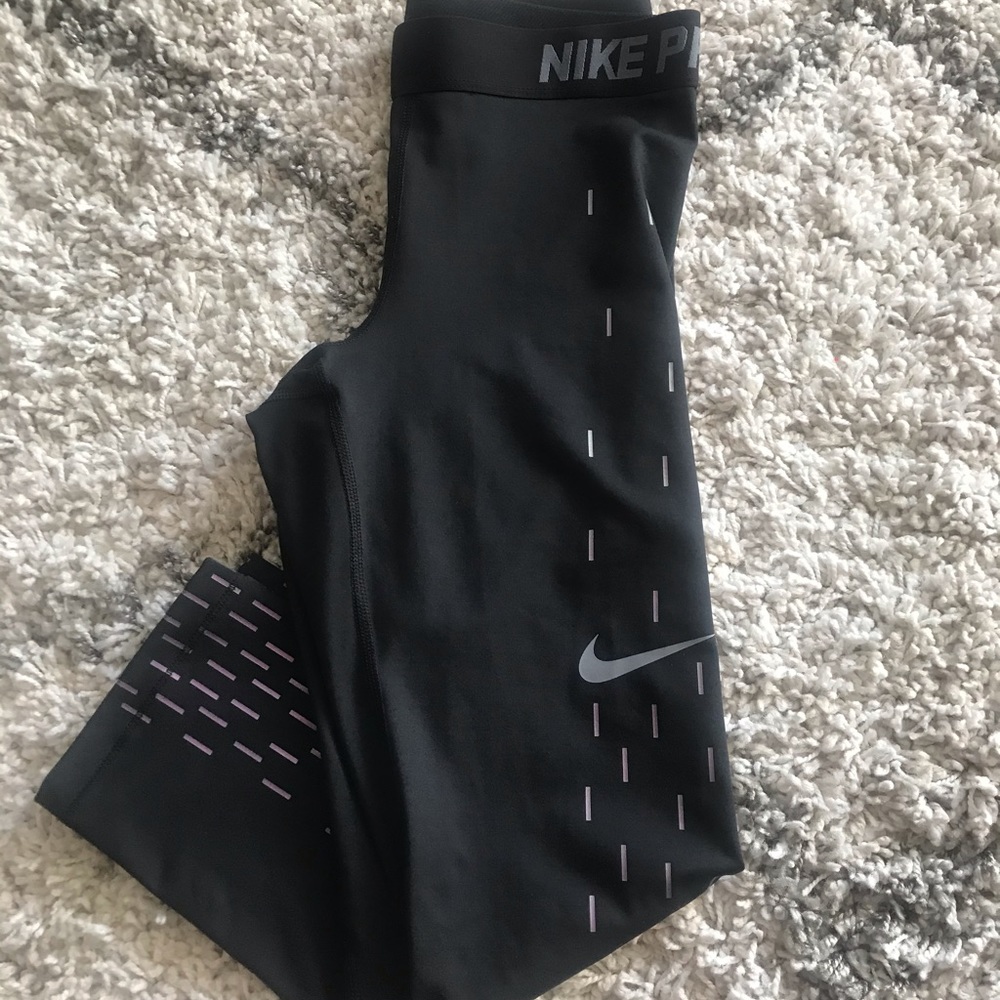 Nike Crop Pants
